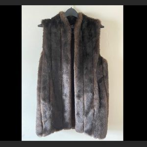 Donna Salyers’ Fabulous Furs brown faux fur vest with pockets